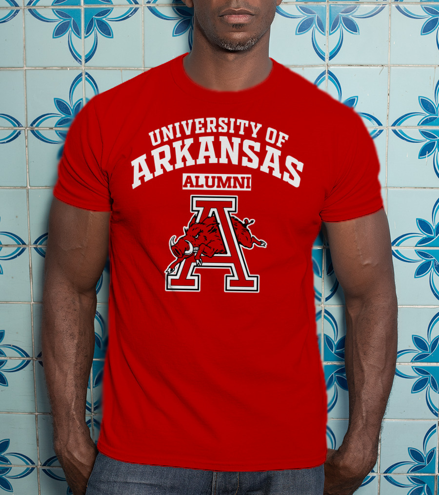 UNIVERSITY OF ARKANSAS ALUMNI Razorback T-Shirt