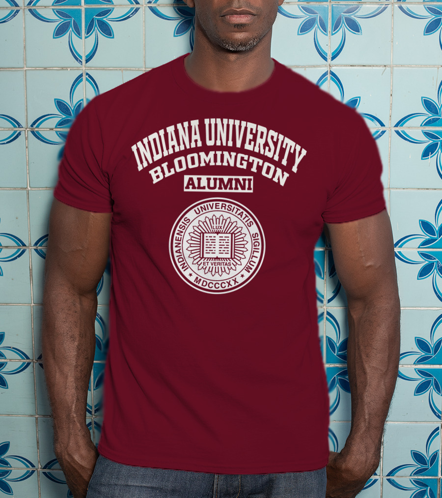 Indiana University Bloomington Alumni Indianensis Universitatis Sigillum Mdcccxx Lux Et Veritas T-Shirt