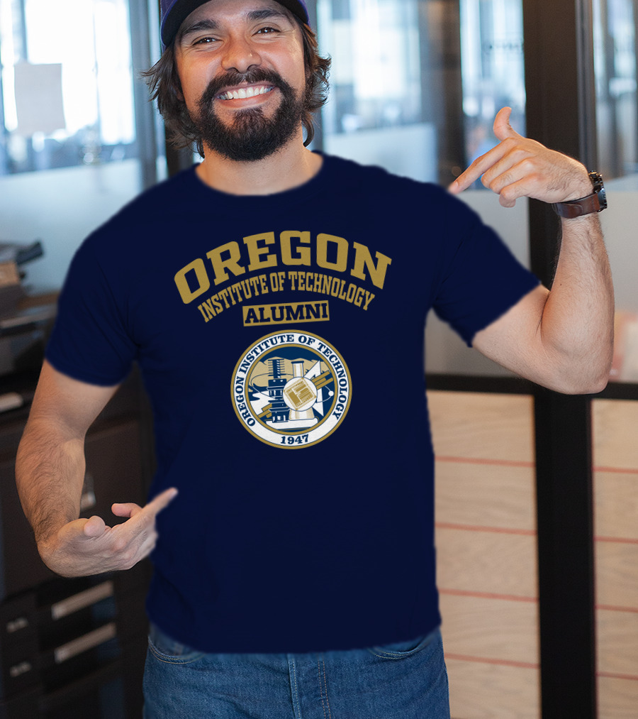 Oregon Institute Of Technology Alumni 1947 Crest T-Shirt