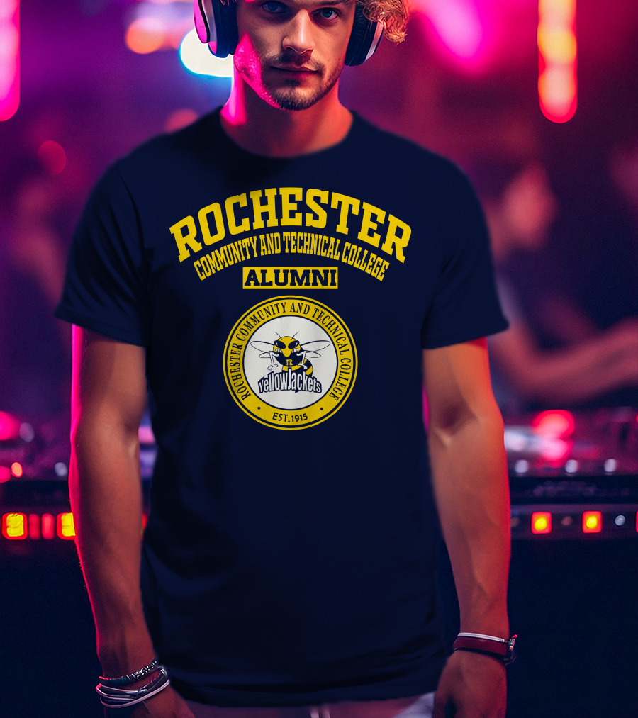 Rochester Community And Technical College Alumni YellowJackets Est. 1915 T-Shirt