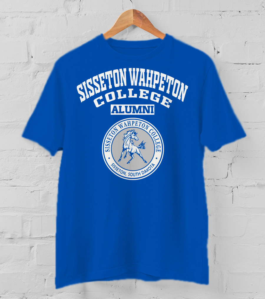 Sisseton Wahpeton College Alumni Sisseton South Dakota Horse Emblem T-Shirt