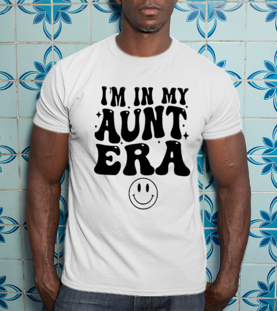 I’m In My Aunt Era Smiley Face Retro Vintage T-Shirt