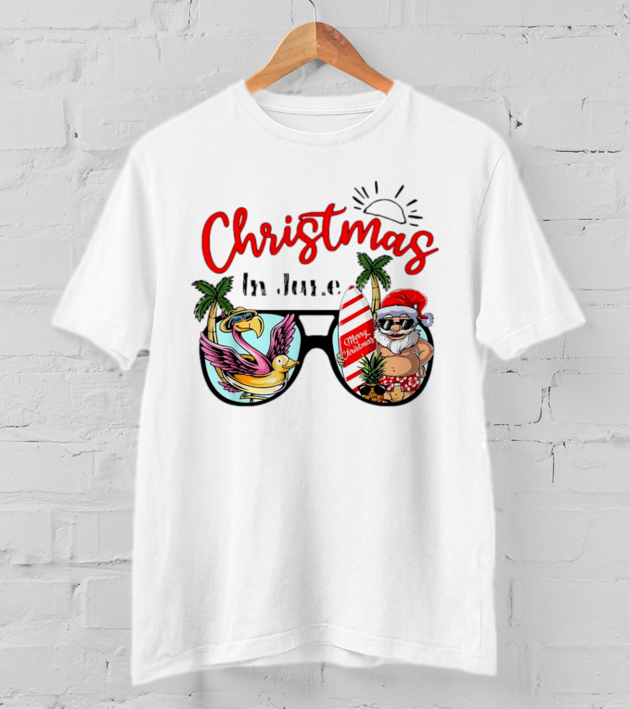 Christmas In June Sunglasses Santa Flamingo Merry Christmas Summer Vacation T-Shirt