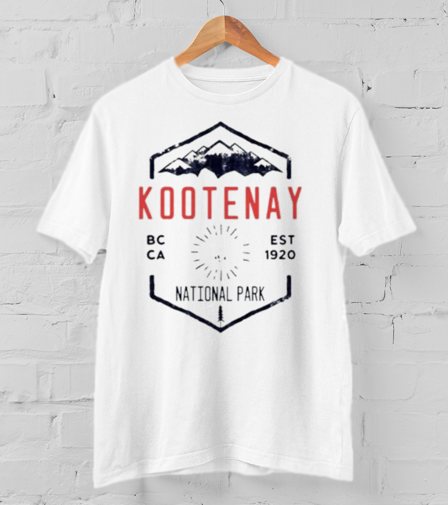 Kootenay National Park Canada BC Est 1920 Mountain Badge T-Shirt