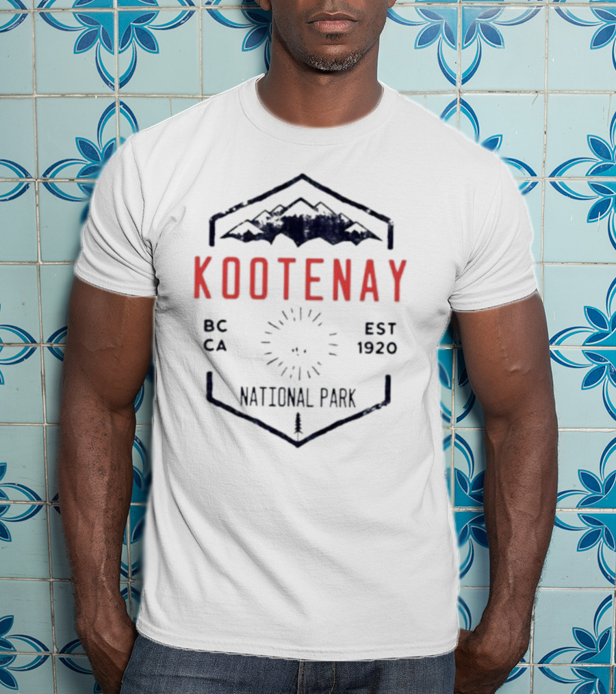 Kootenay National Park Canada BC Est 1920 Mountain Badge T-Shirt