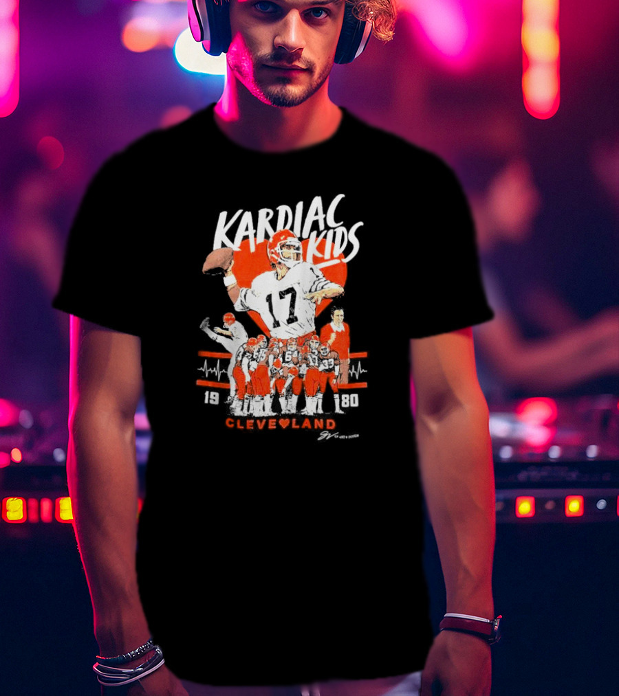 Kardiac Kids 1980 Cleveland Football Team Retro Quarterback Number 17 Sports Nostalgia T-Shirt
