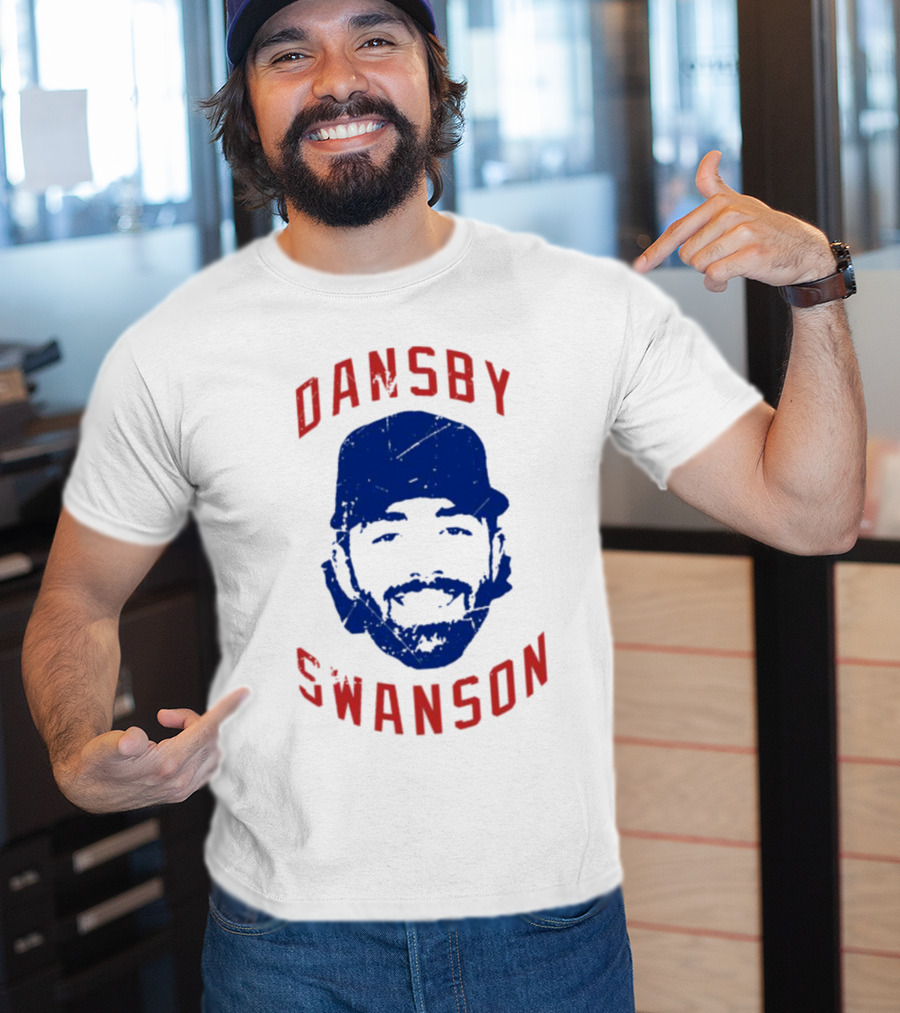 Dansby Swanson Chicago Baseball Portrait Fan T-Shirt