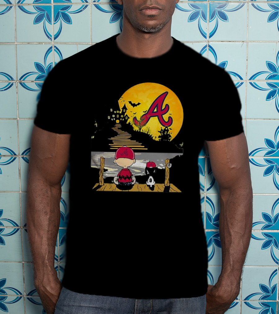Snoopy Charlie Brown Atlanta Braves Halloween Under Moon T-Shirt