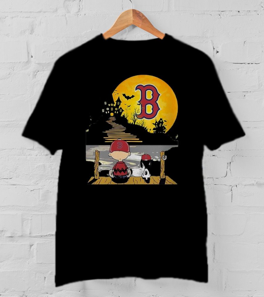 Snoopy And Charlie Brown Boston Red Sox Halloween Moon Scene T-Shirt