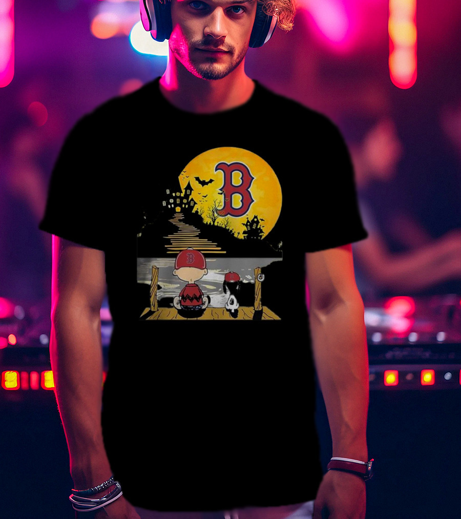 Snoopy And Charlie Brown Boston Red Sox Halloween Moon Scene T-Shirt