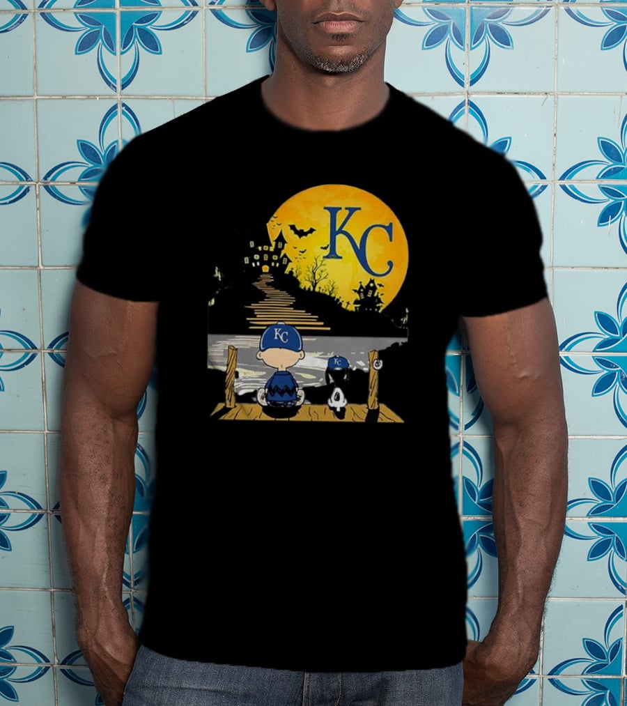 Snoopy Charlie Brown Halloween Kansas City Royals Moon Scene T-Shirt