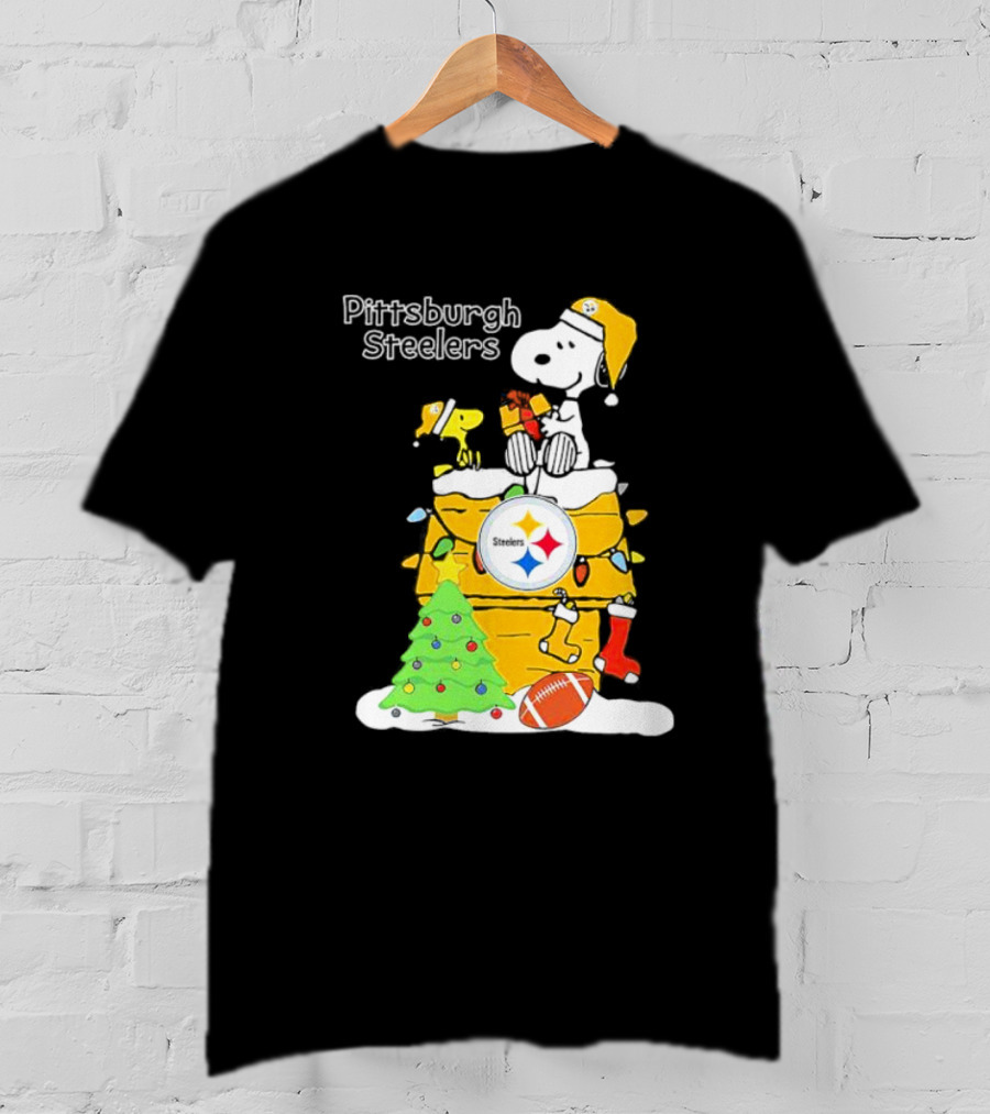 Pittsburgh Steelers Christmas Snoopy Rooftop Holiday Scene T-Shirt