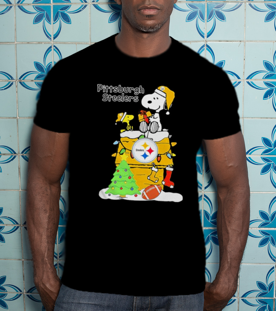 Pittsburgh Steelers Christmas Snoopy Rooftop Holiday Scene T-Shirt