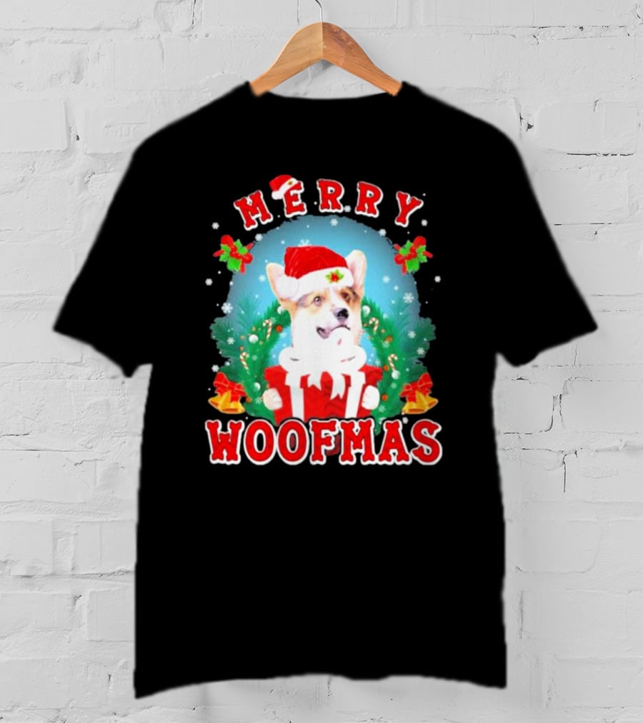 Merry Woofmas Welsh Corgi In Santa Hat With Presents And Christmas Decorations T-Shirt