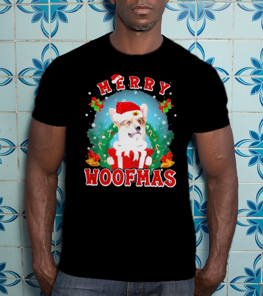Merry Woofmas Welsh Corgi In Santa Hat With Presents And Christmas Decorations T-Shirt
