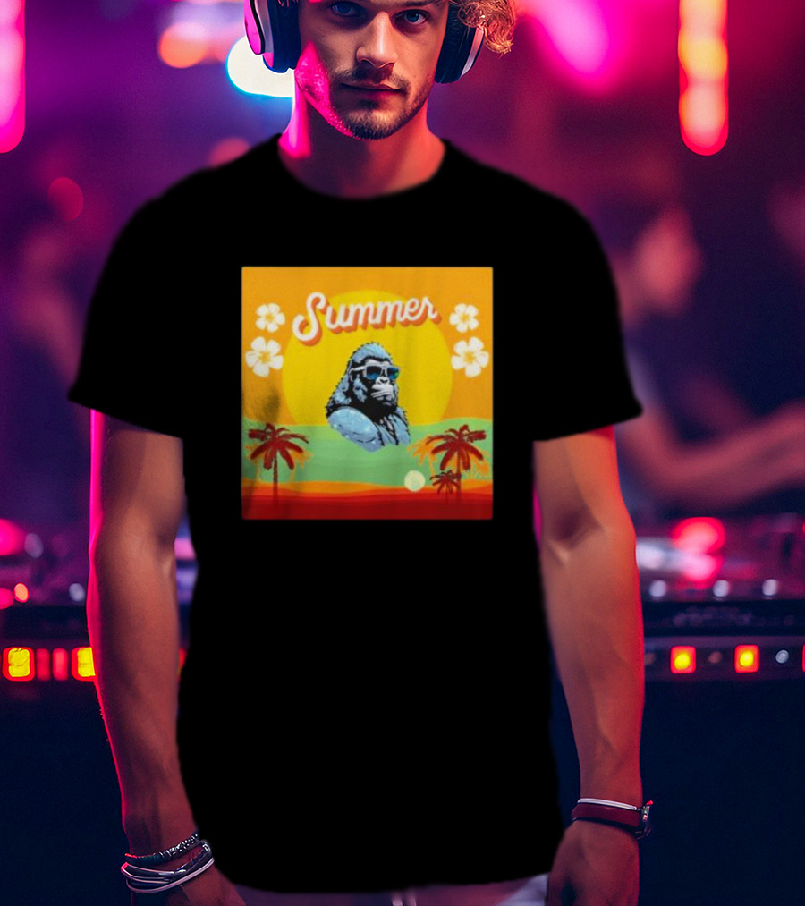 Summer Gorilla Beach Palm Trees Sun Vintage Retro T-Shirt