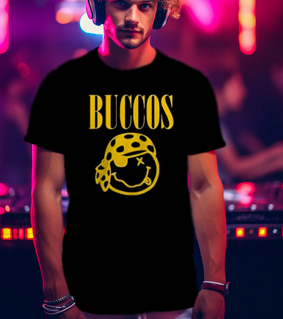 Buccos Smiling Pirate Logo Pittsburgh Pirates T-Shirt