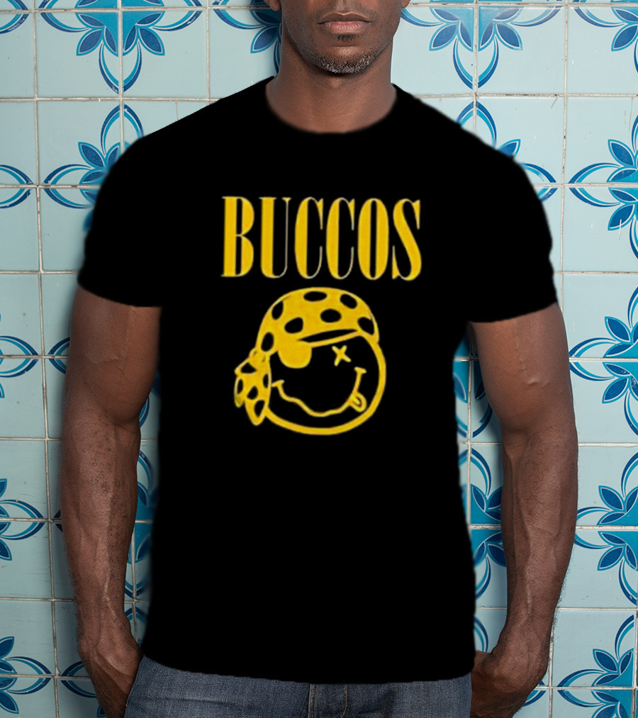 Buccos Smiling Pirate Logo Pittsburgh Pirates T-Shirt