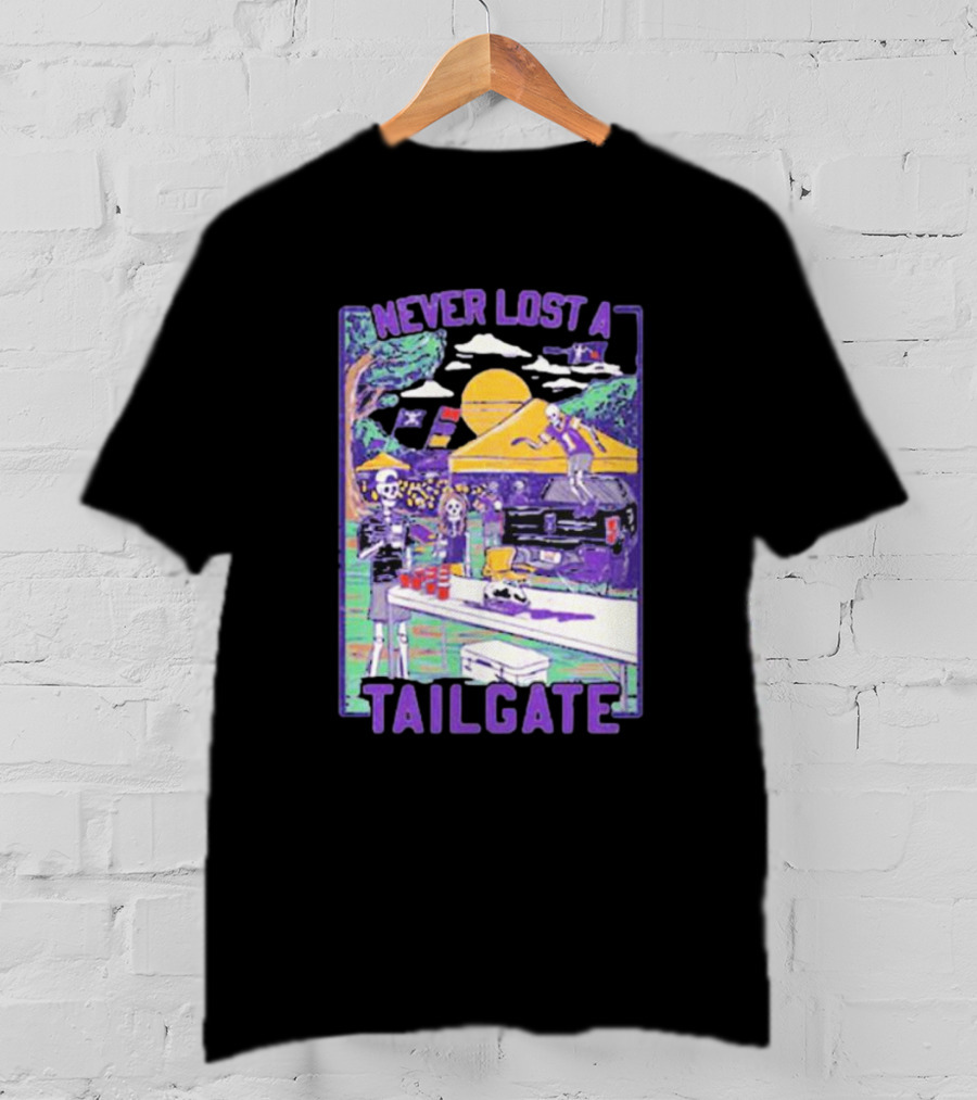 Never Lost A Tailgate Vintage Skeletons Under Yellow Tent With Sunset And Flags T-Shirt