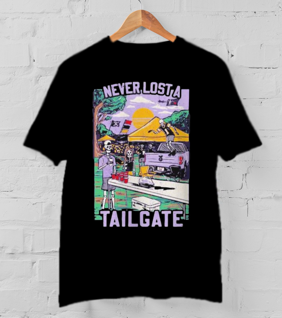 Never Lost A Tailgate Skeleton Party Scene T-Shirt