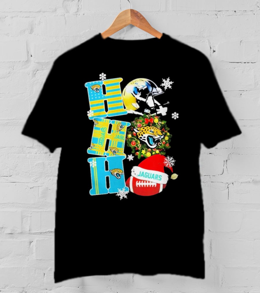 Jacksonville Jaguars Ho Ho Ho Merry Christmas Football Santa Hat Snowflakes Wreath T-Shirt