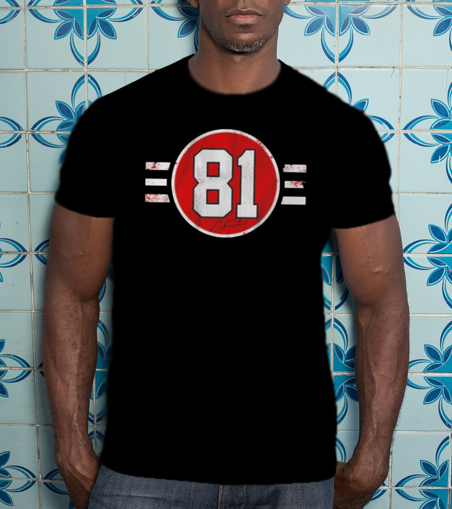 Chicago Blackhawks Marian Hossa 81 Red Circle Vintage Hockey T-Shirt
