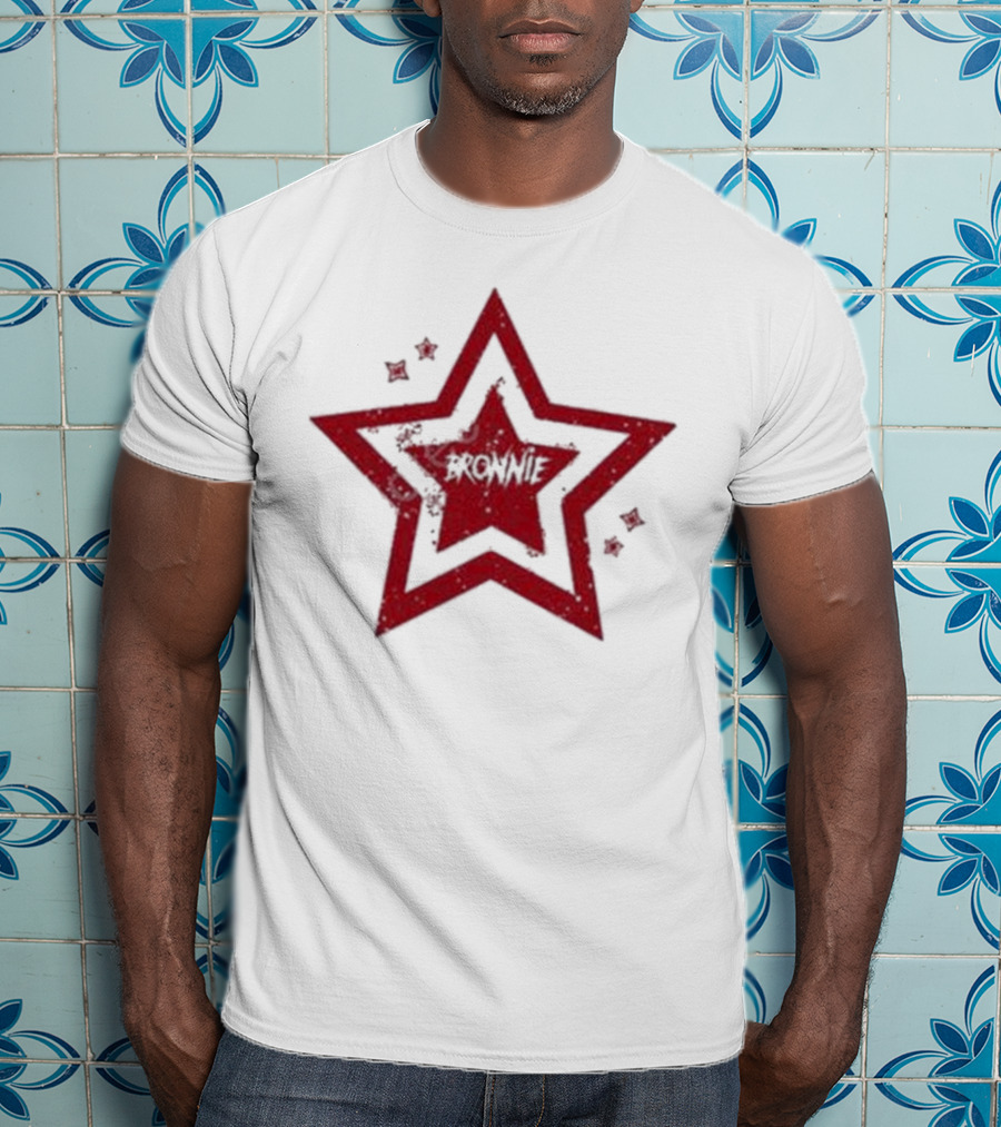 Bronnie Red Star Pattern Vintage T-Shirt