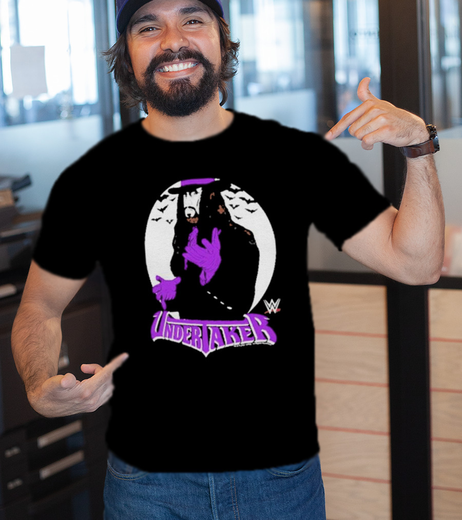 WWE Undertaker Purple Hat Bats Circle T-Shirt