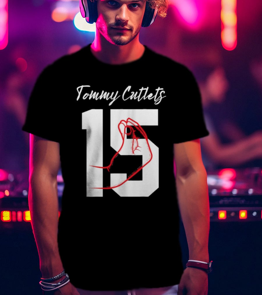 Tommy Cutlets 15 Italian Hand Gesture Football Quarterback Ny T-Shirt