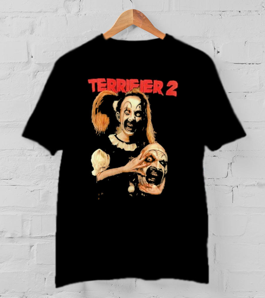 Terrifier 2 Horror Clown Character Holding Severed Head T-Shirt