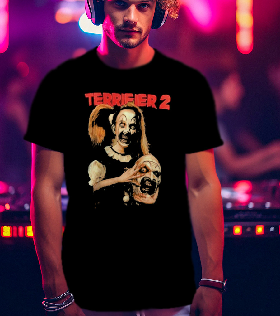 Terrifier 2 Horror Clown Character Holding Severed Head T-Shirt