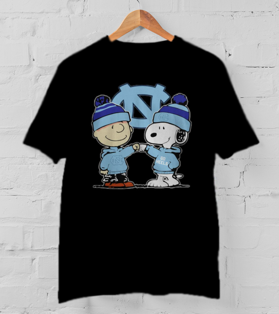 Snoopy And Charlie Brown Go Heels UNC Tar Heels Fist Bump North Carolina T-Shirt
