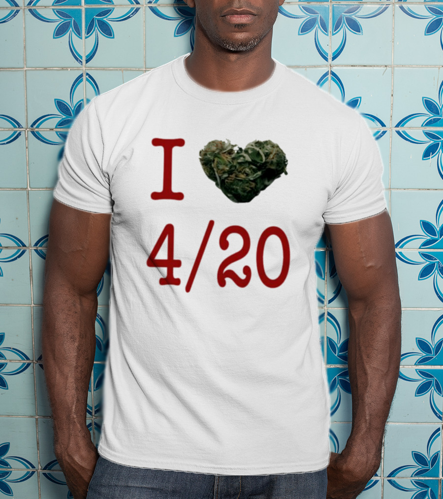 Rihanna Wearing I Heart 4/20 Day T-Shirt