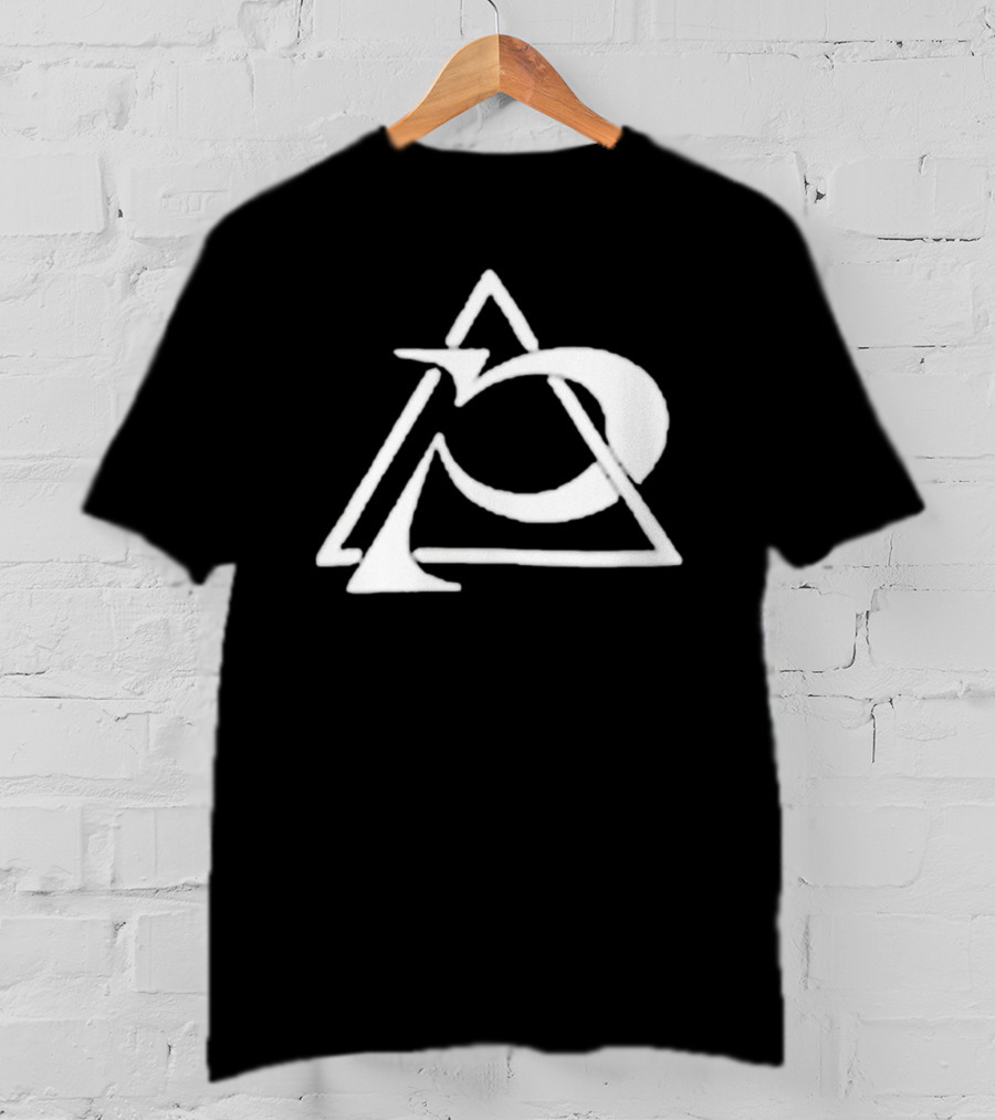 Zig Poppy Abstract Triangle T-Shirt