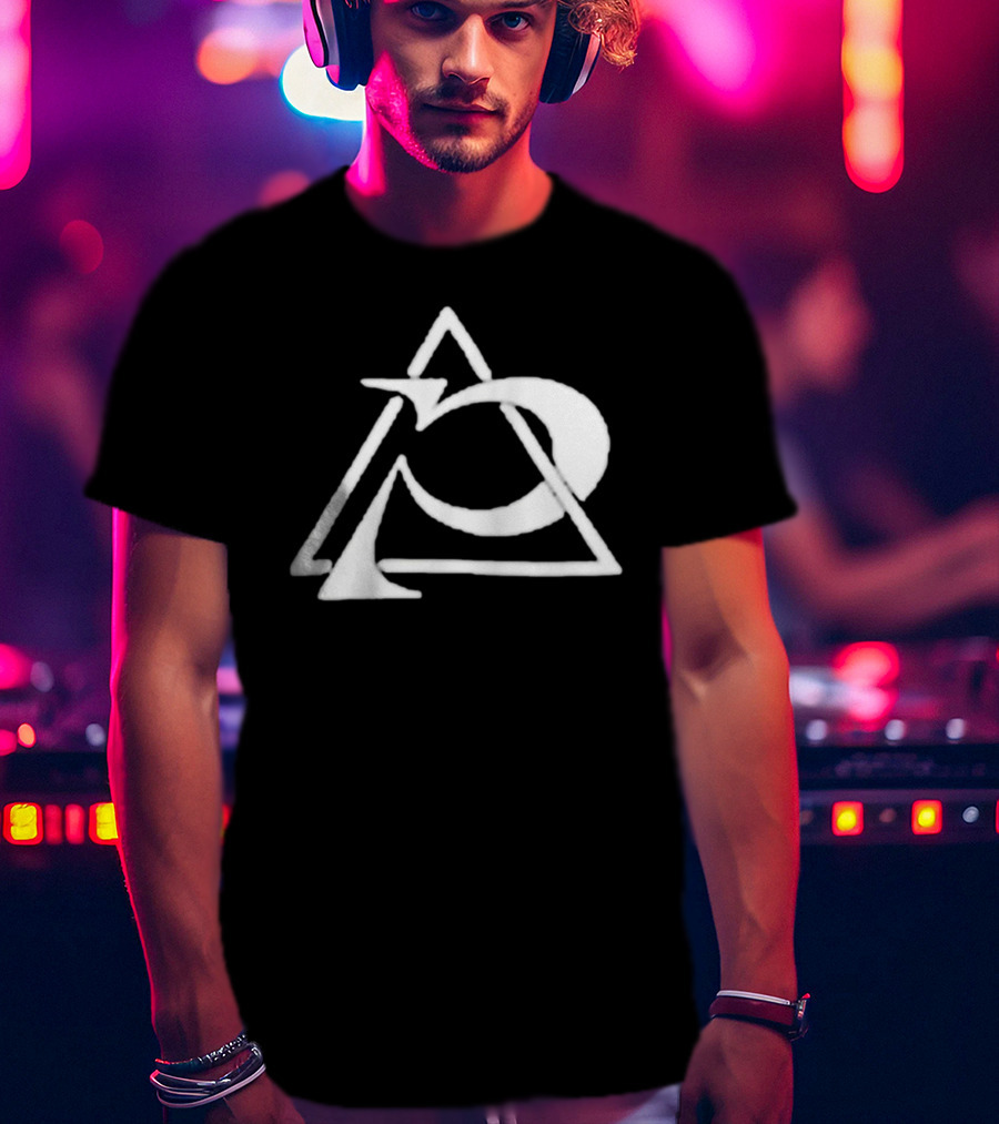 Zig Poppy Abstract Triangle T-Shirt