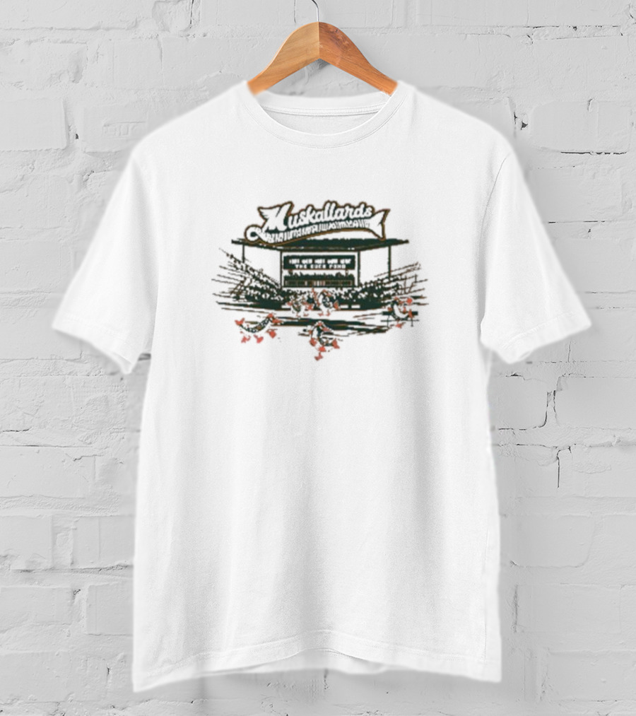 Muskallard Stadium Pocket Sand Retro Sports Venue T-Shirt