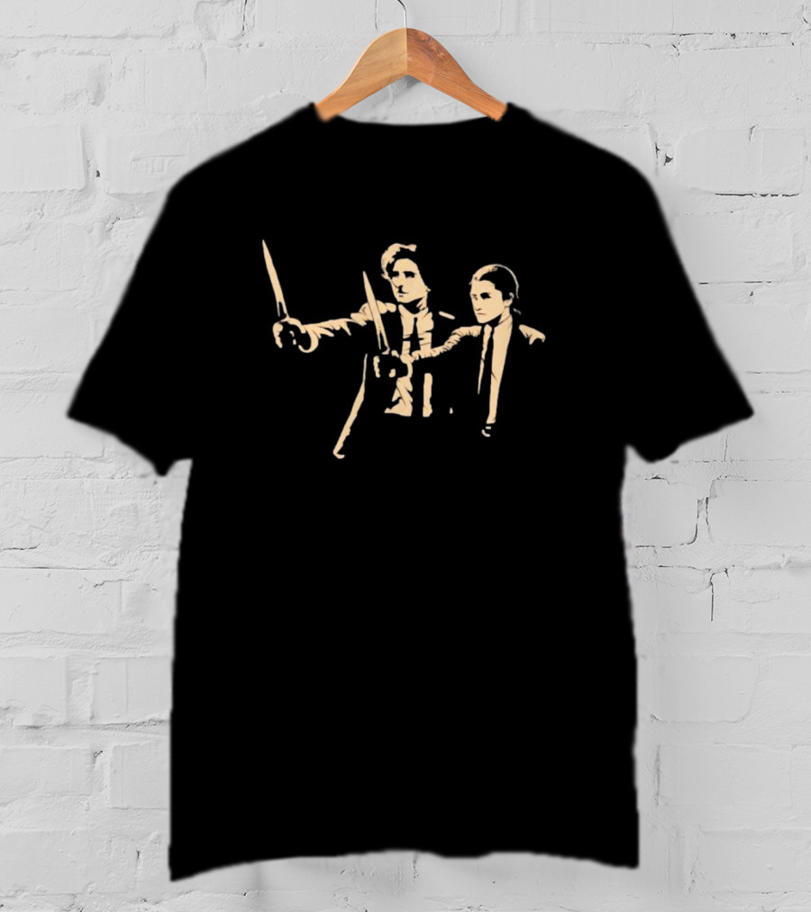 Worm Fiction Knife Duo In Suits T-Shirt