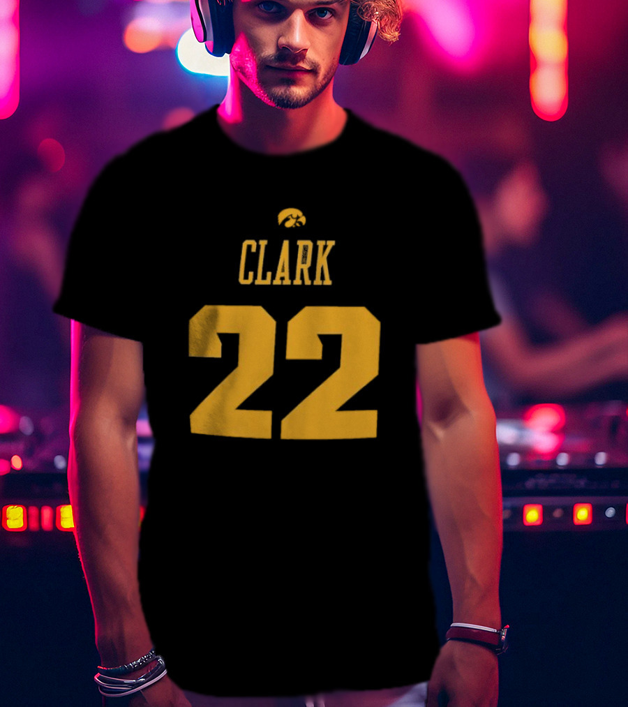 Caitlin Clark Iowa Hawkeyes 22 Record Breaking T-Shirt