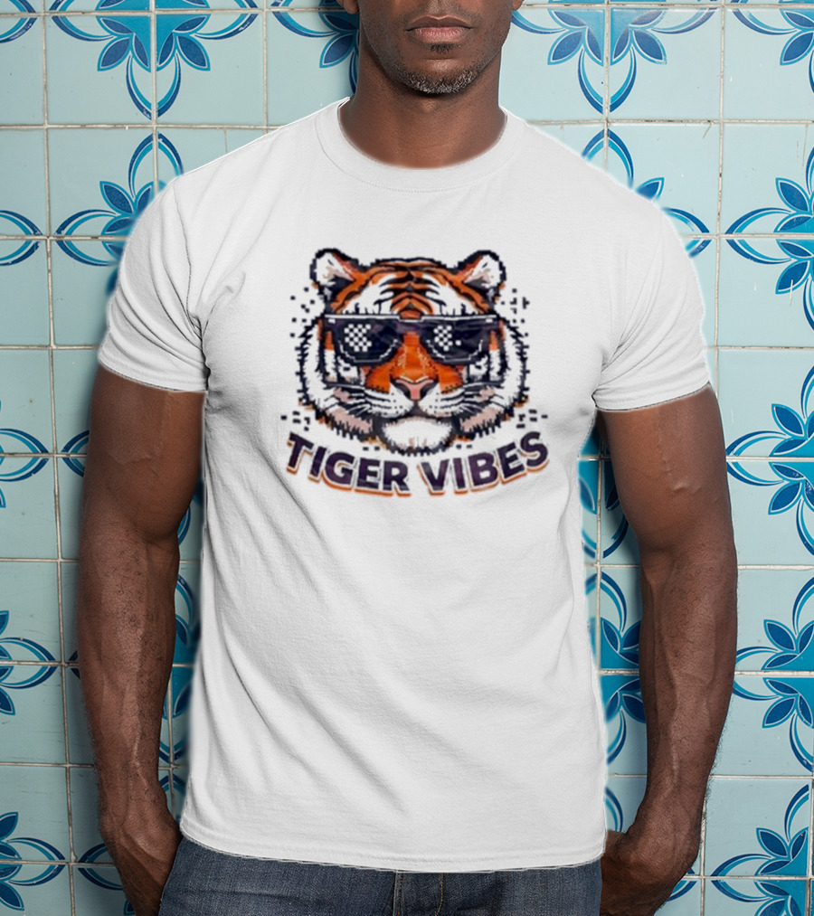 Tiger Vibes Sunglasses Cool Tiger Face T-Shirt