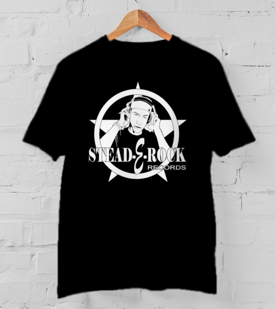 Stead E Rock Records Erockalipse DJ Headphones Star Emblem T-Shirt