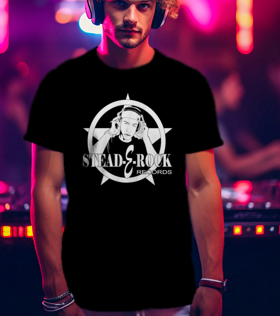 Stead E Rock Records Erockalipse DJ Headphones Star Emblem T-Shirt