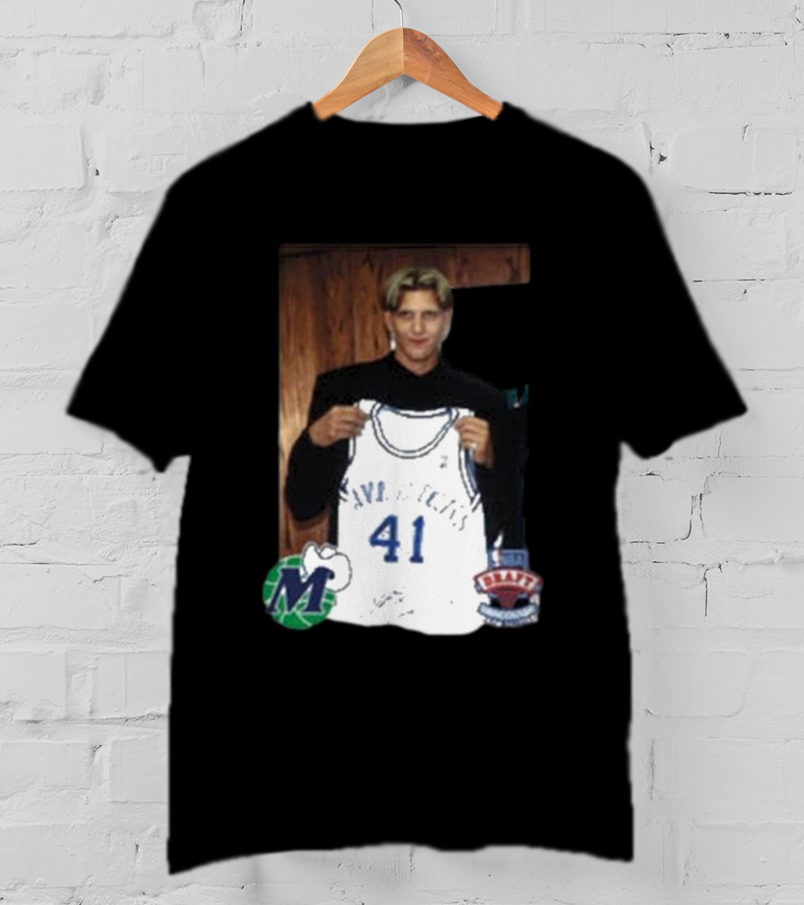 Luka Doncic Dirk Nowitzki Mavericks 41 NBA Draft Jersey Photo T-Shirt