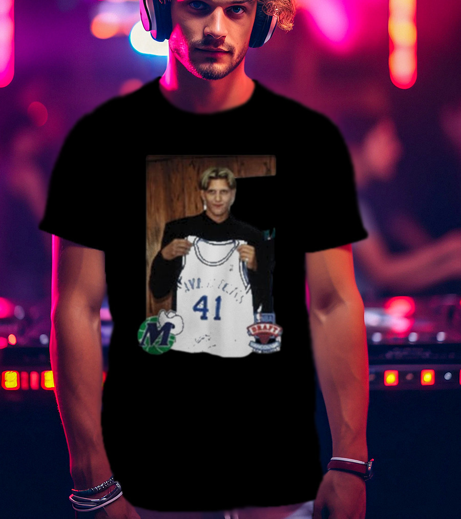 Luka Doncic Dirk Nowitzki Mavericks 41 NBA Draft Jersey Photo T-Shirt