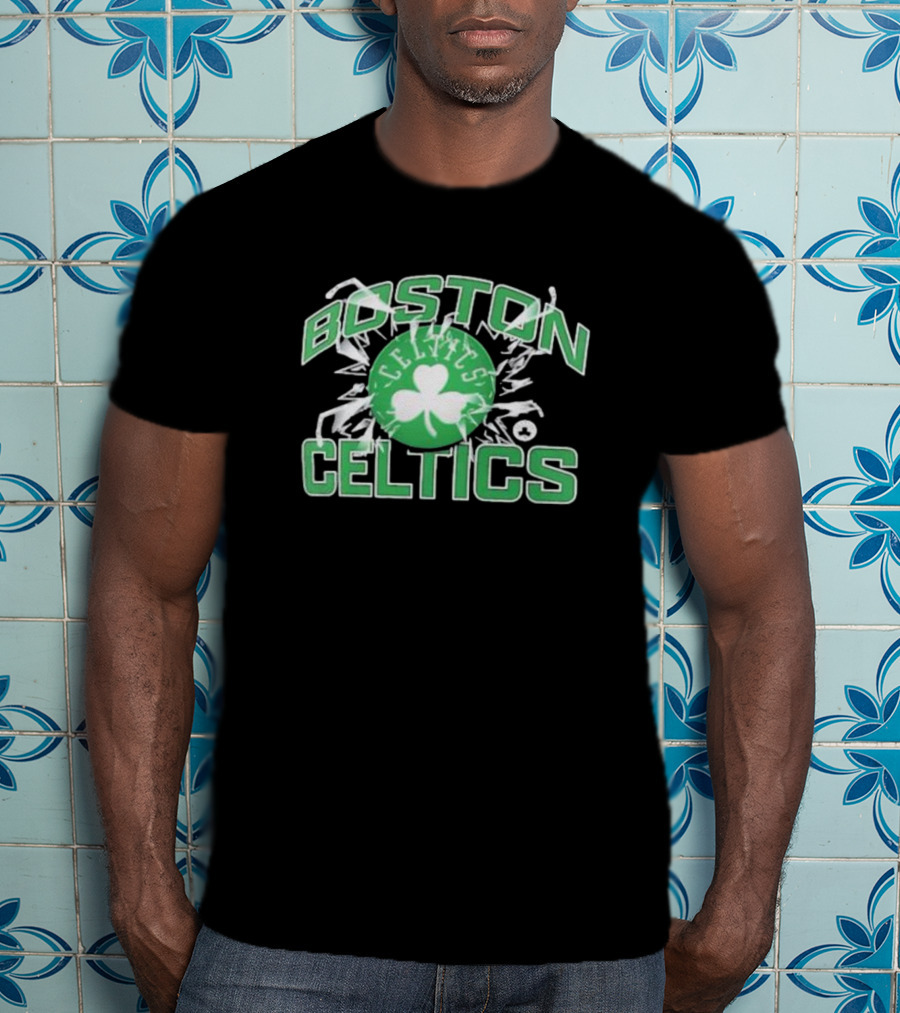 Boston Celtics Fanatics Shattered Logo Burst T-Shirt