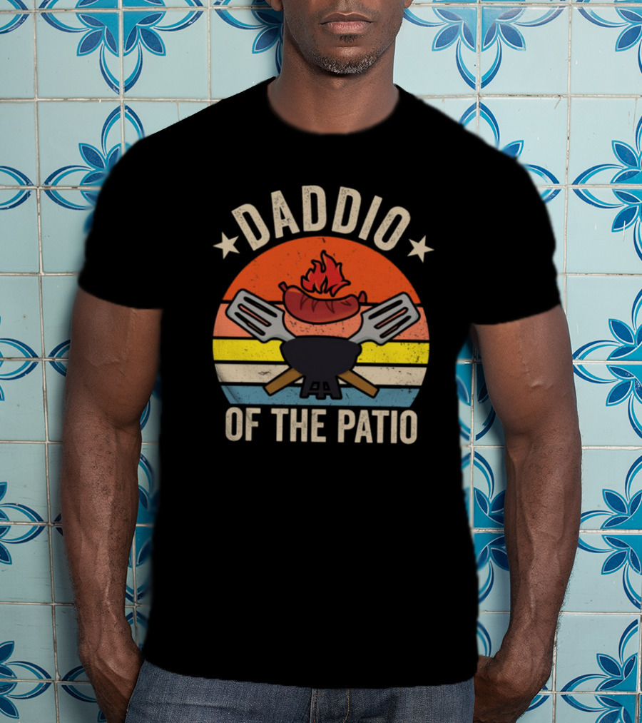 Daddio Of The Patio Vintage BBQ Grill And Sausages Retro T-Shirt
