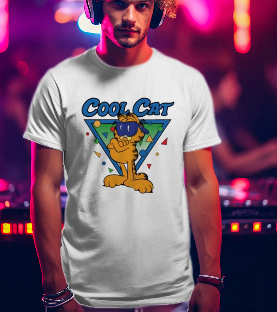 Quinton Reviews Wearing Garfield Cool Cat Retro T-Shirt