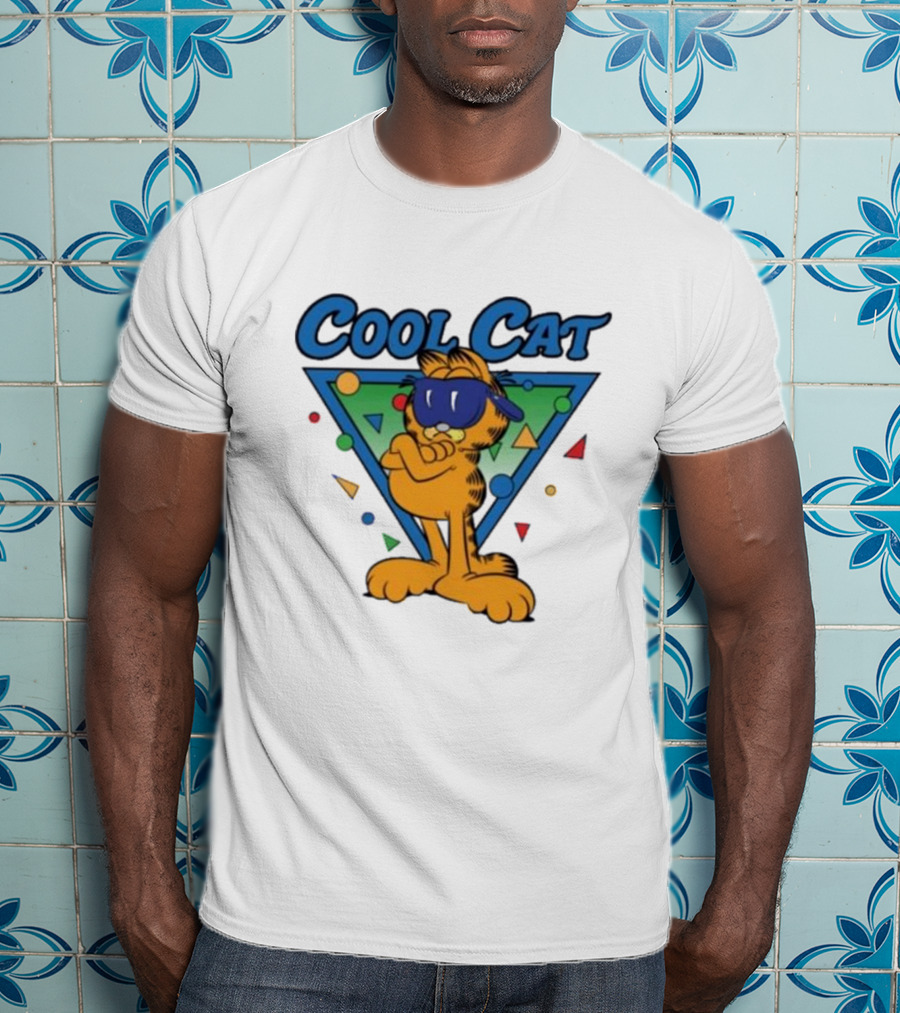 Quinton Reviews Wearing Garfield Cool Cat Retro T-Shirt