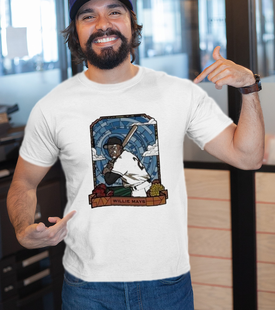 Willie Mays Giants Baseball Player With Bat And Clouds T-Shirt