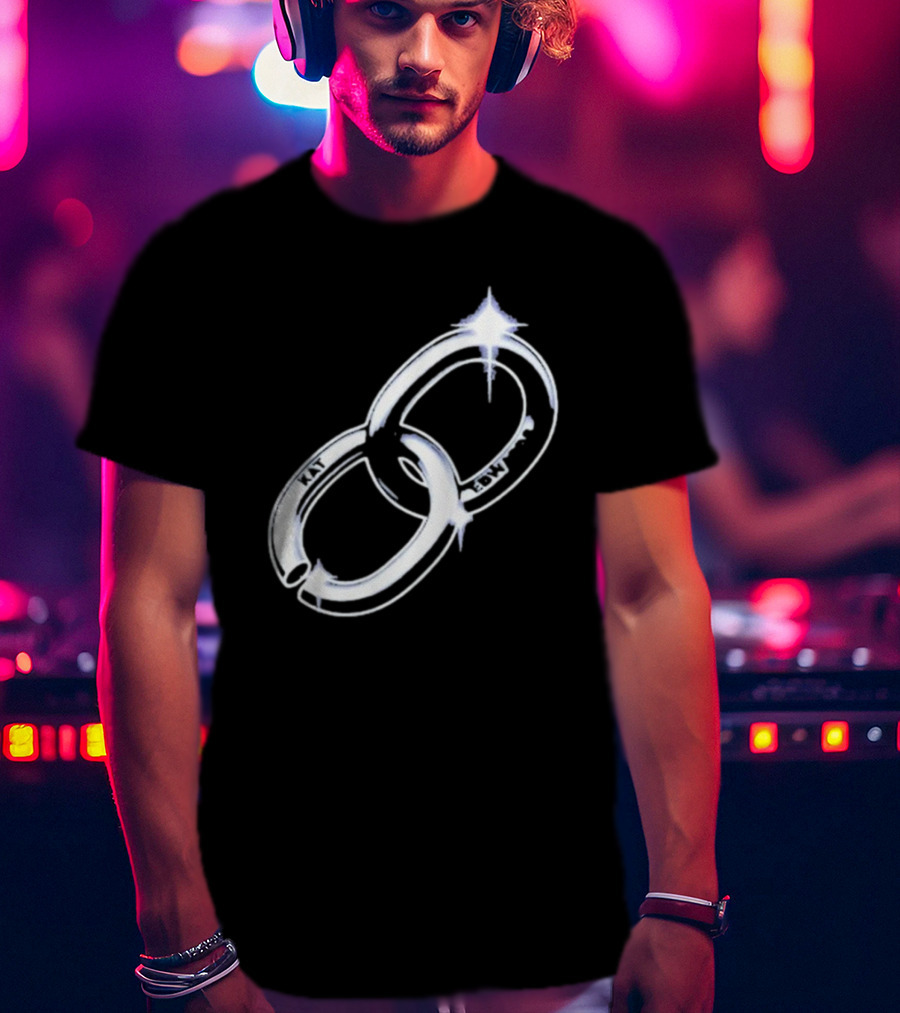 Kat Edwards Broken Link Chain T-Shirt