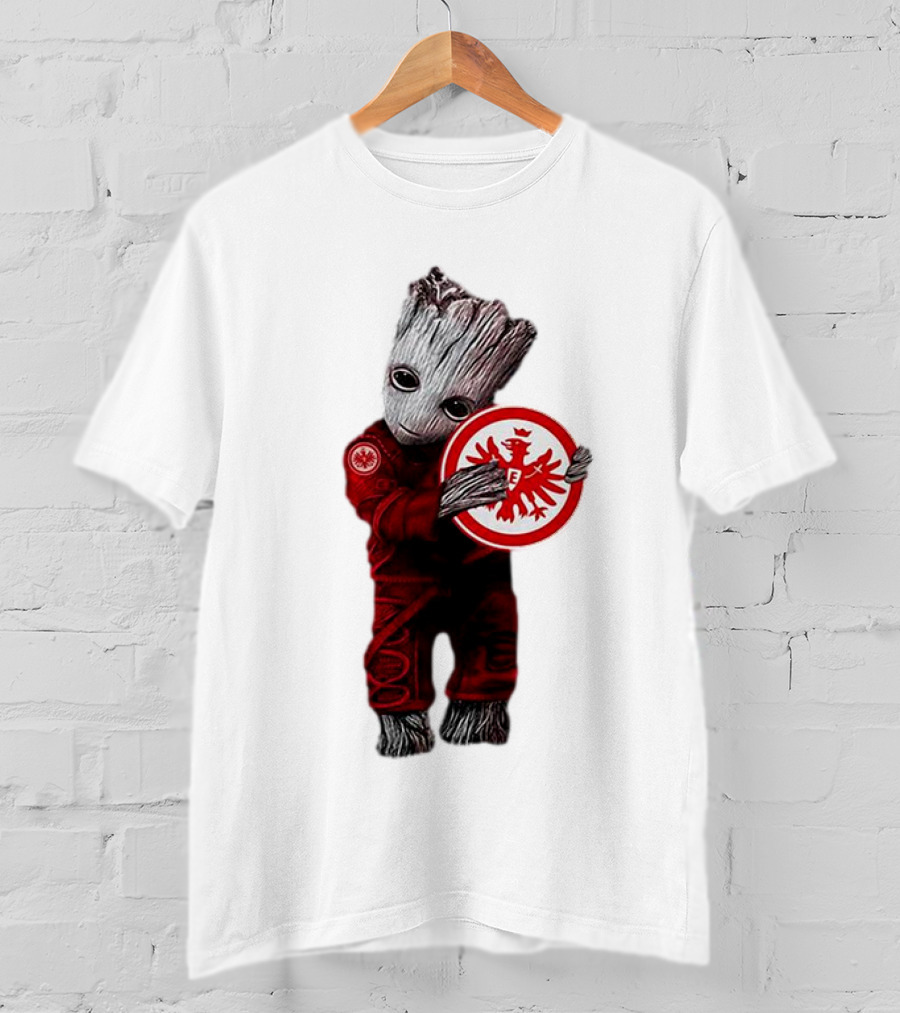 Baby Groot Hugging Eintracht Frankfurt Emblem T-Shirt